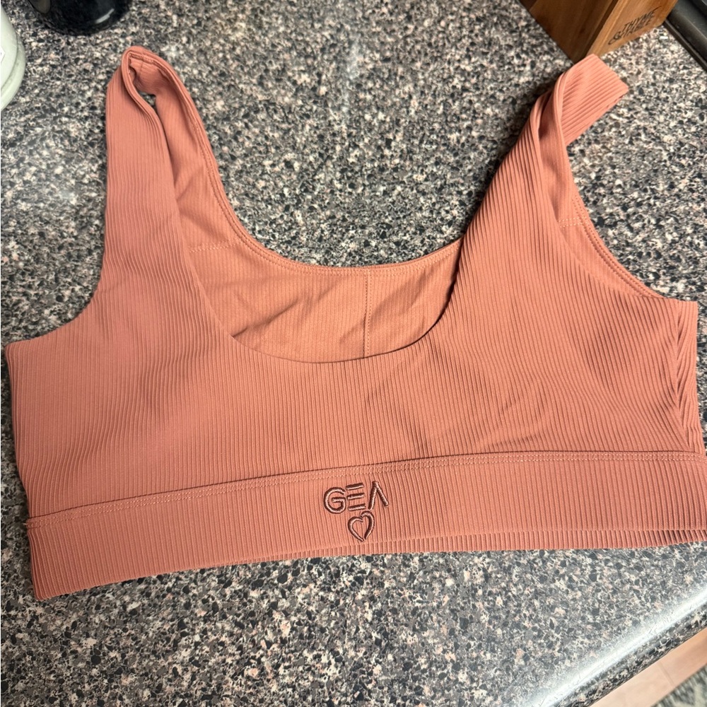 GEA Rust Ribbed Sports Bra - Picture 2 of 3